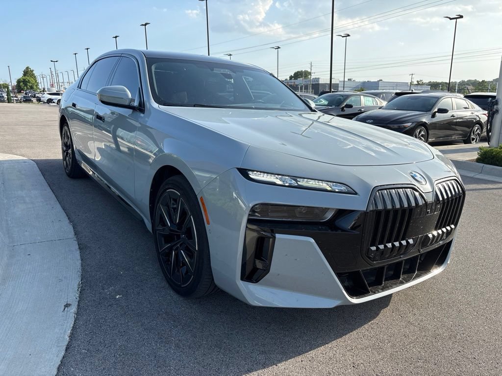 Used 2023 BMW 760i xDrive w/ Executive Package AWD/4WD image 23