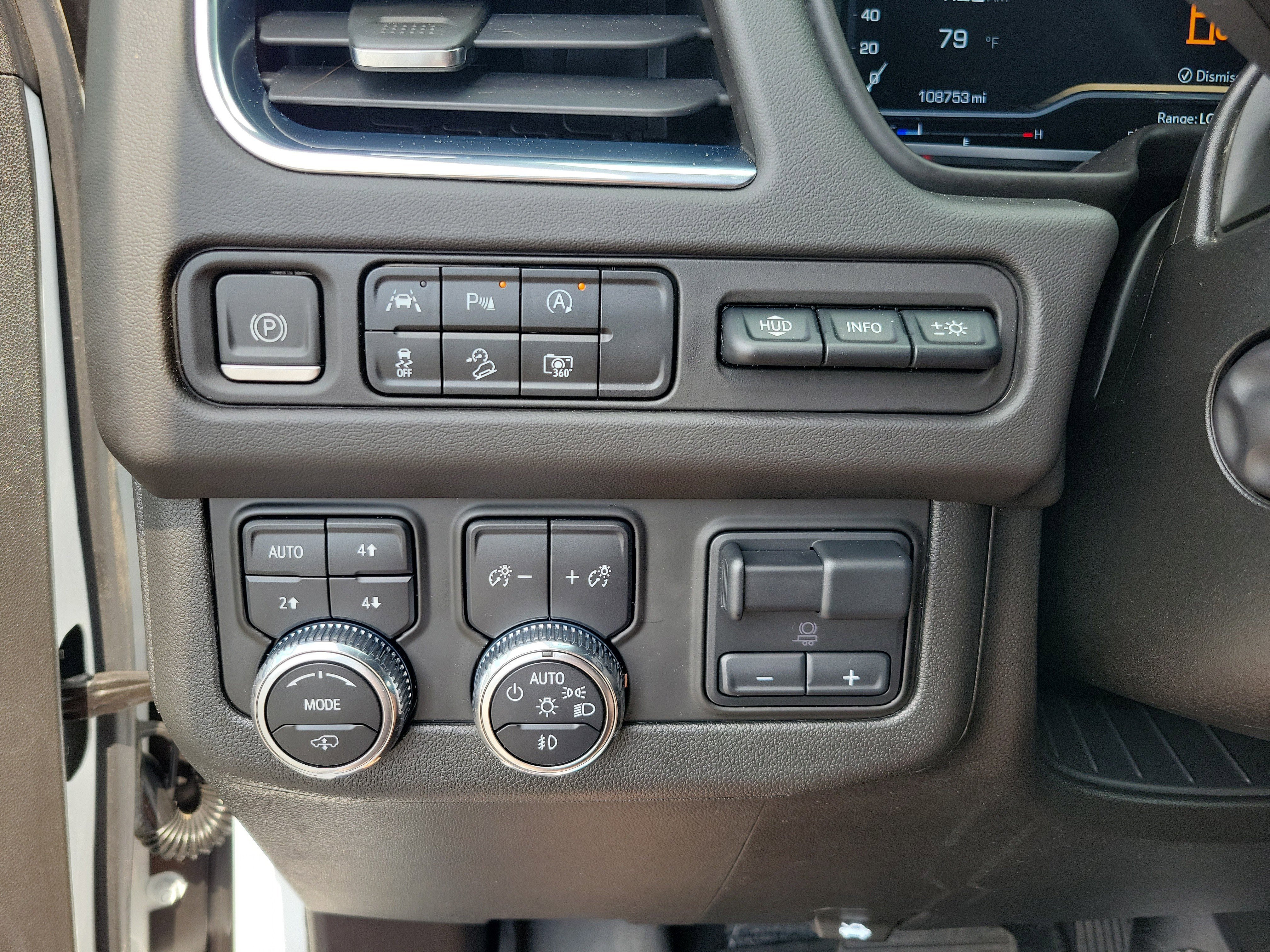 Used 2023 GMC Yukon AT4 image 22