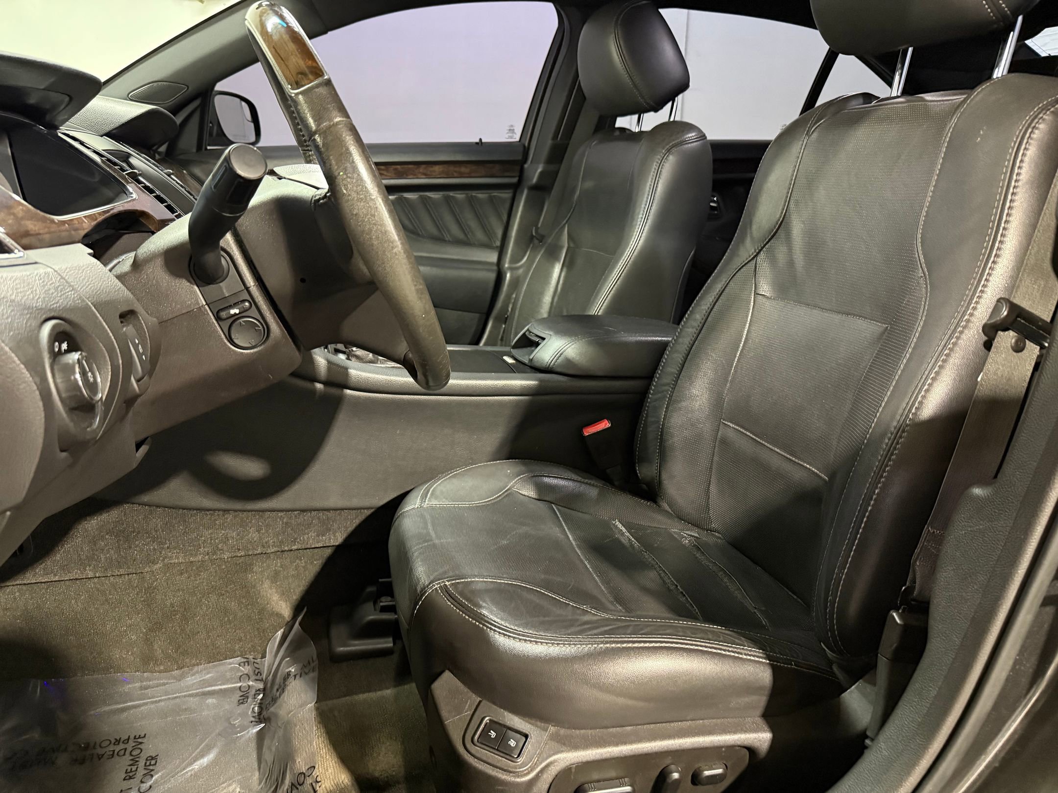 Used 2015 Ford Taurus Limited image 5