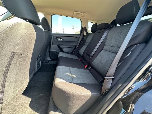 Used 2025 Nissan Rogue SV FWD image 16