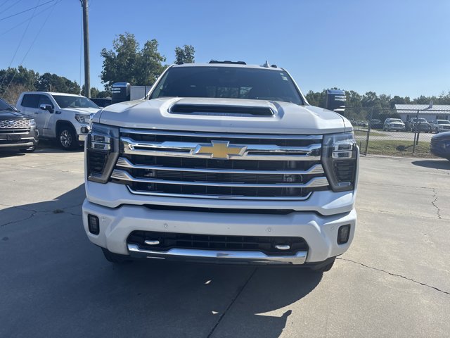 Used 2025 Chevrolet Silverado 3500 High Country w/ Technology Package image 2