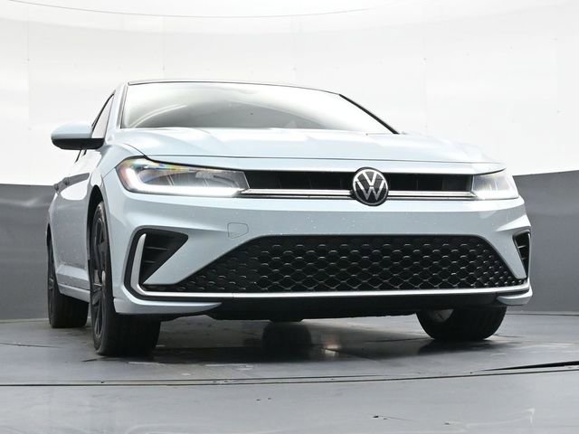 Used 2025 Volkswagen Jetta SE image 37