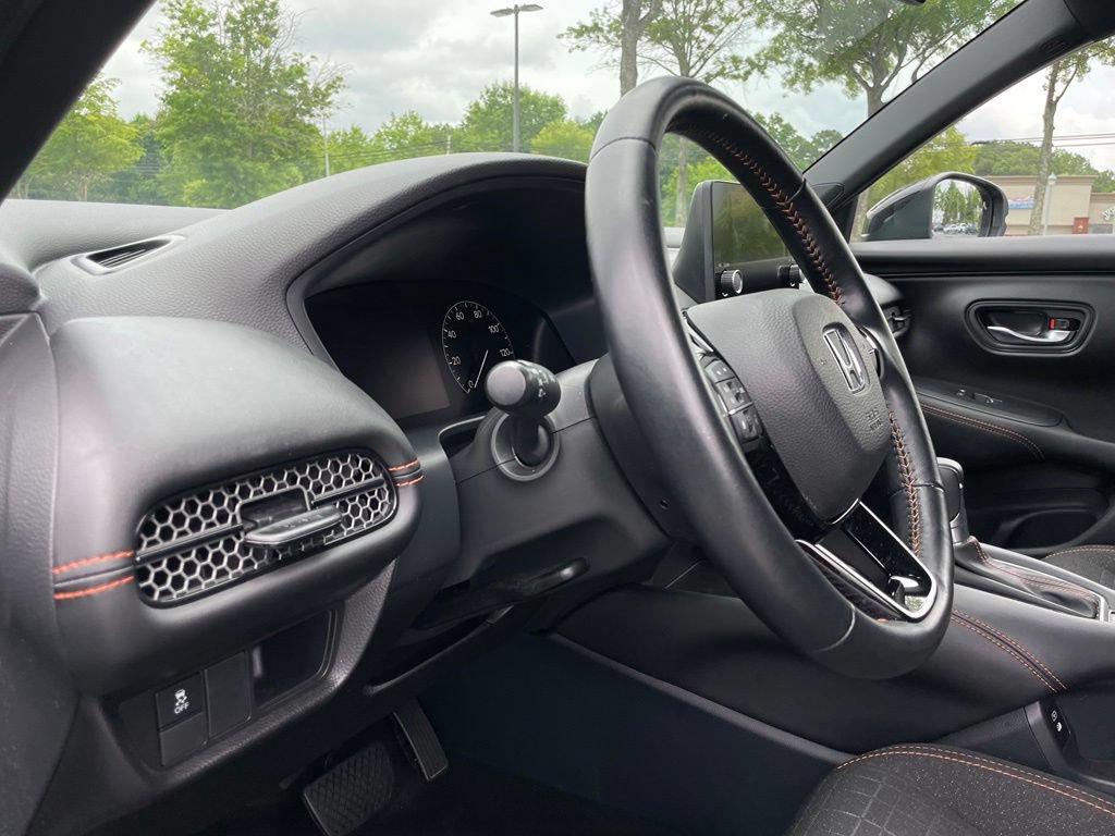 Used 2025 Honda HR-V Sport image 27