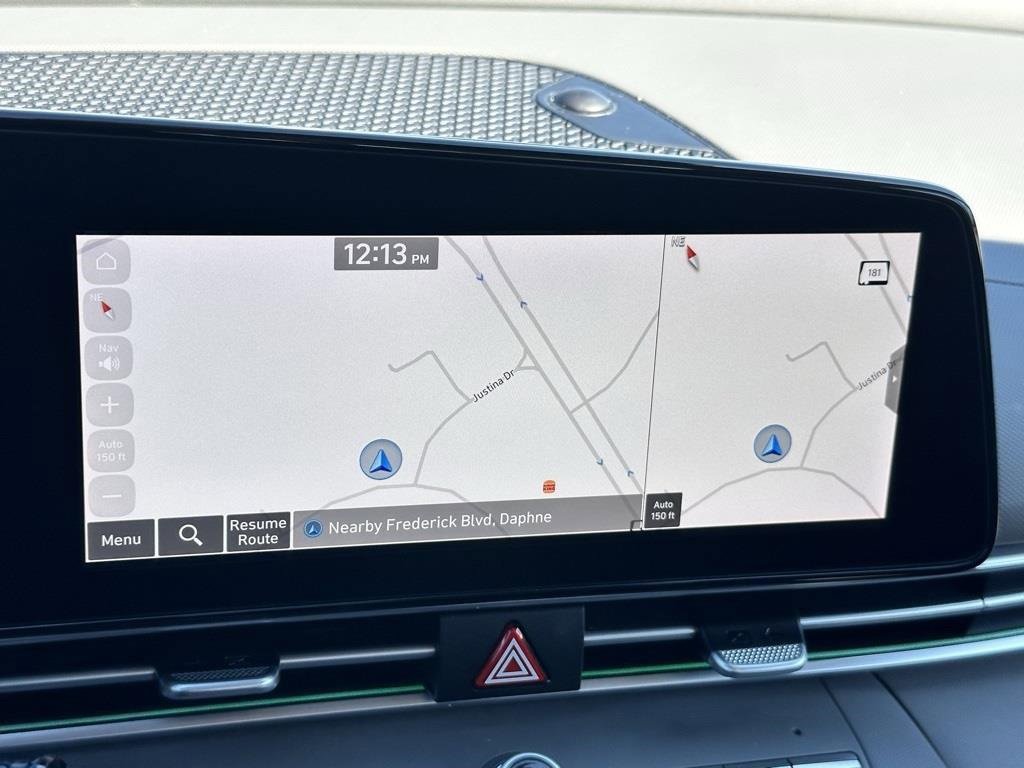 Used 2024 Hyundai Elantra SEL image 9