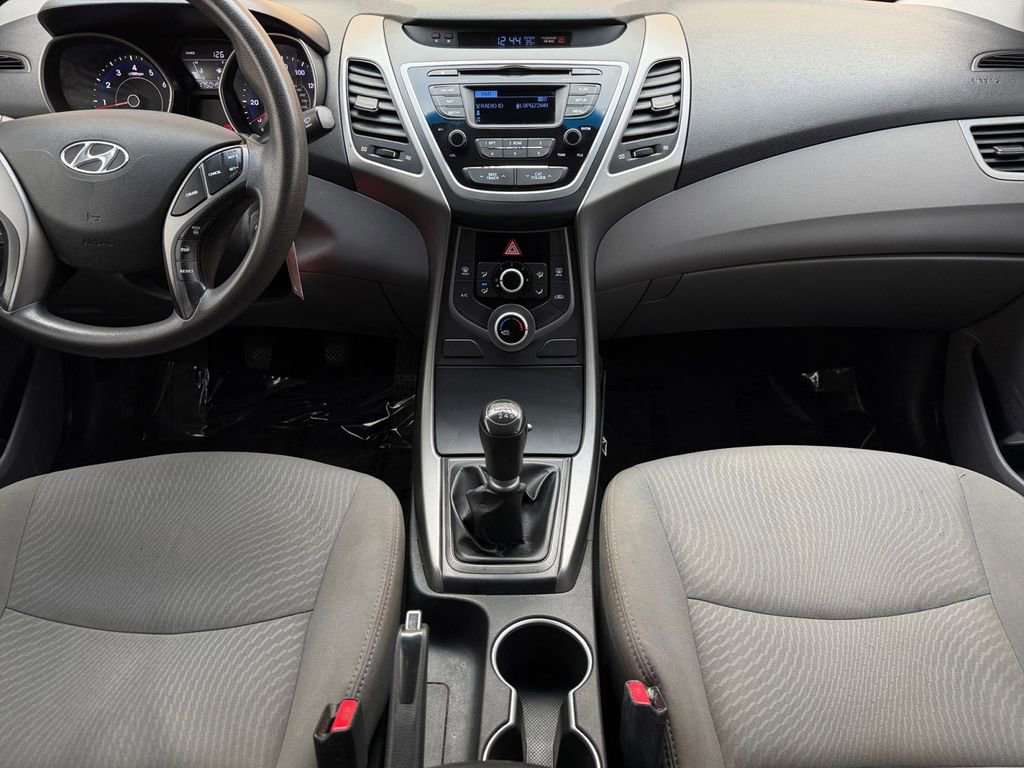 Used 2014 Hyundai Elantra SE FWD image 24
