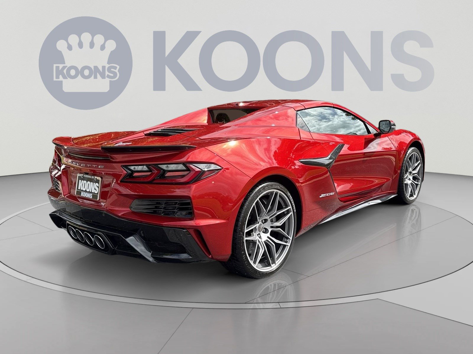 Used 2023 Chevrolet Corvette Z06 w/ Chrome Exterior Badge Package RWD image 7