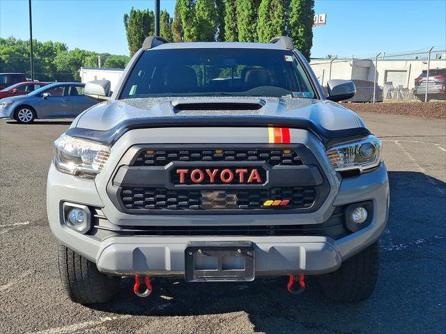 Certified 2020 Toyota Tacoma TRD Sport w/ TRD Premium Sport Package AWD/4WD image 31