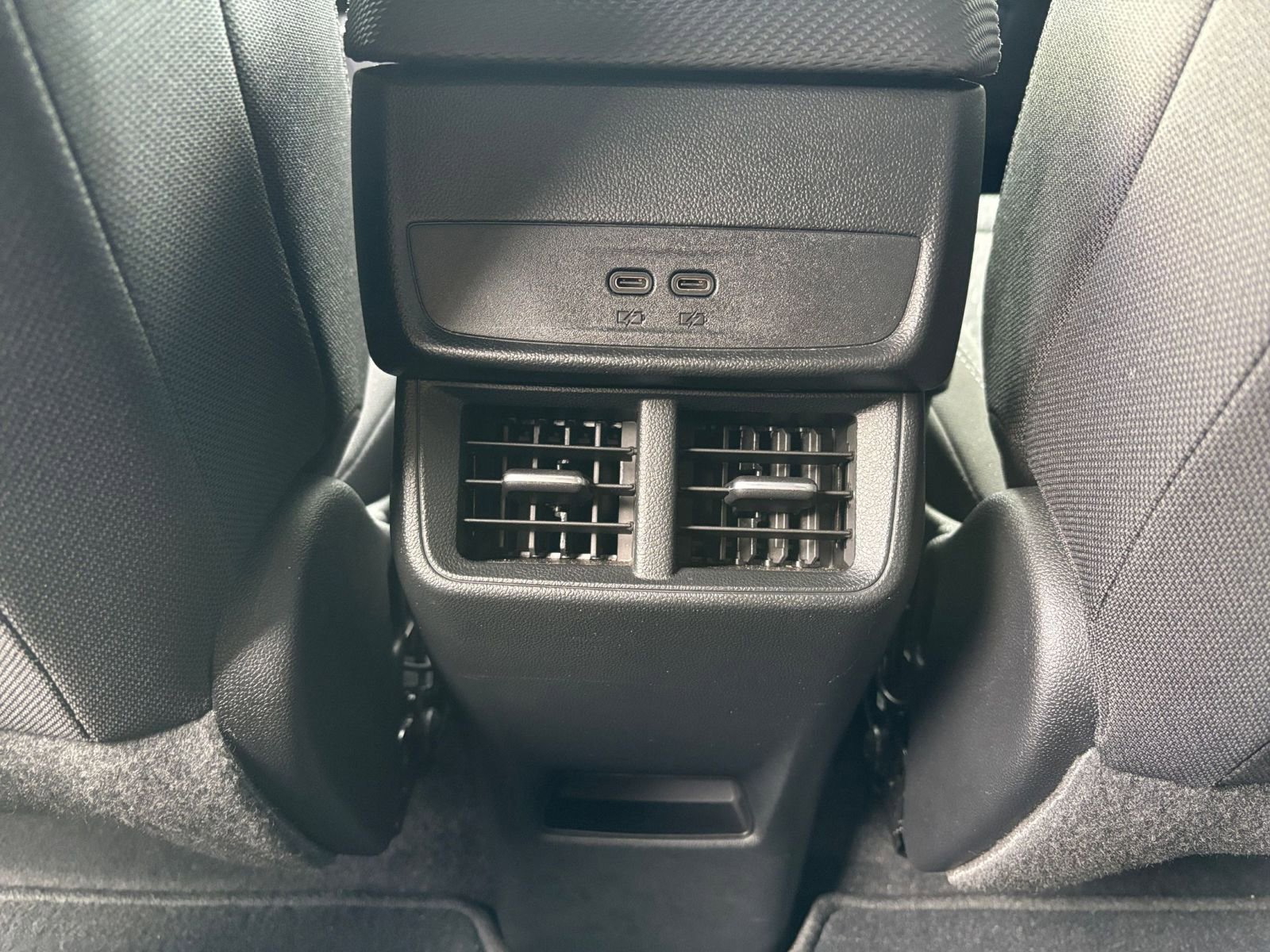 Used 2025 Chevrolet Equinox LT image 24