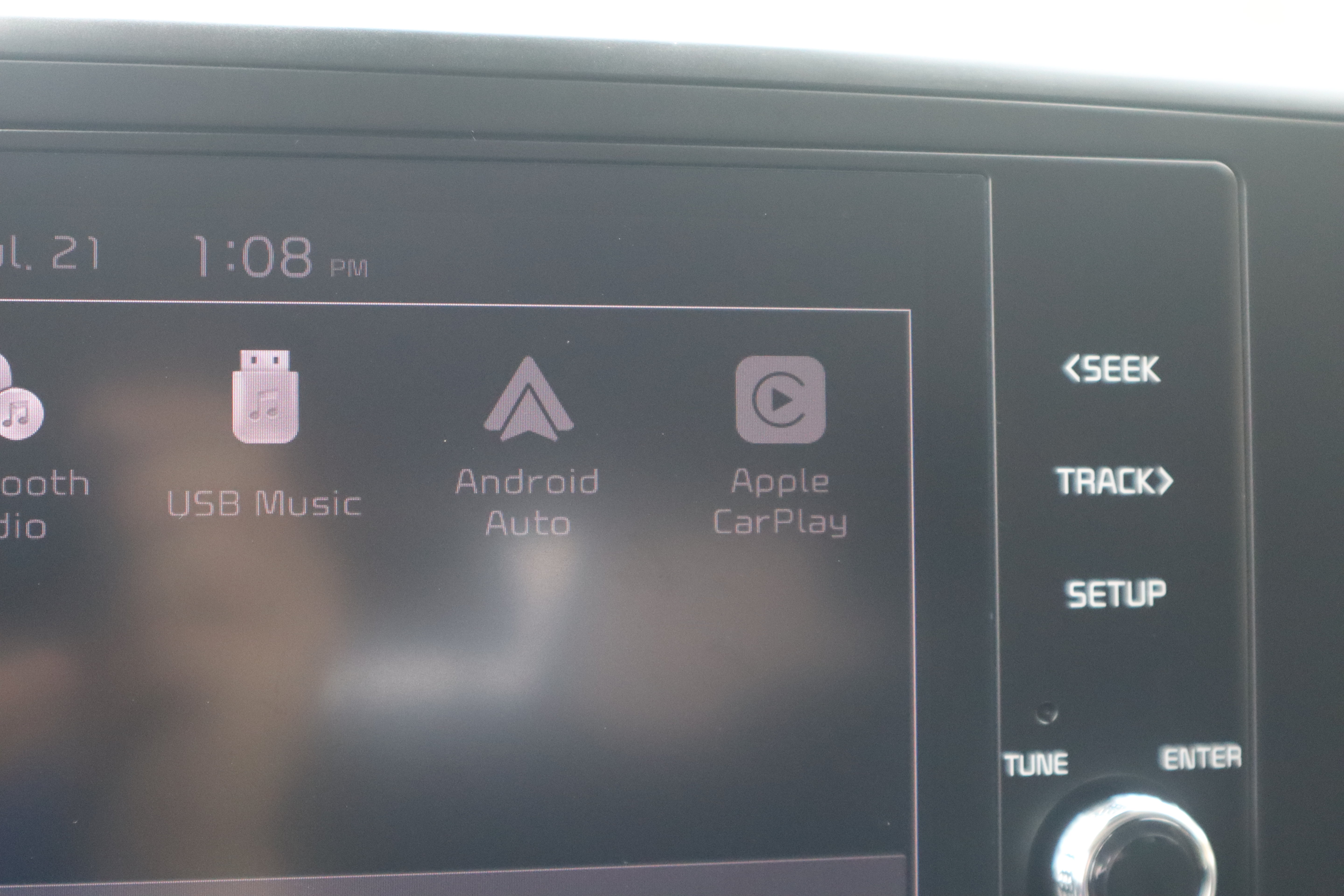 Used 2023 Kia Carnival LX FWD image 19