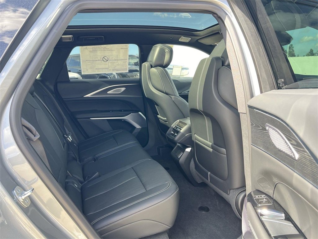 New 2026 Cadillac Lyriq V image 33