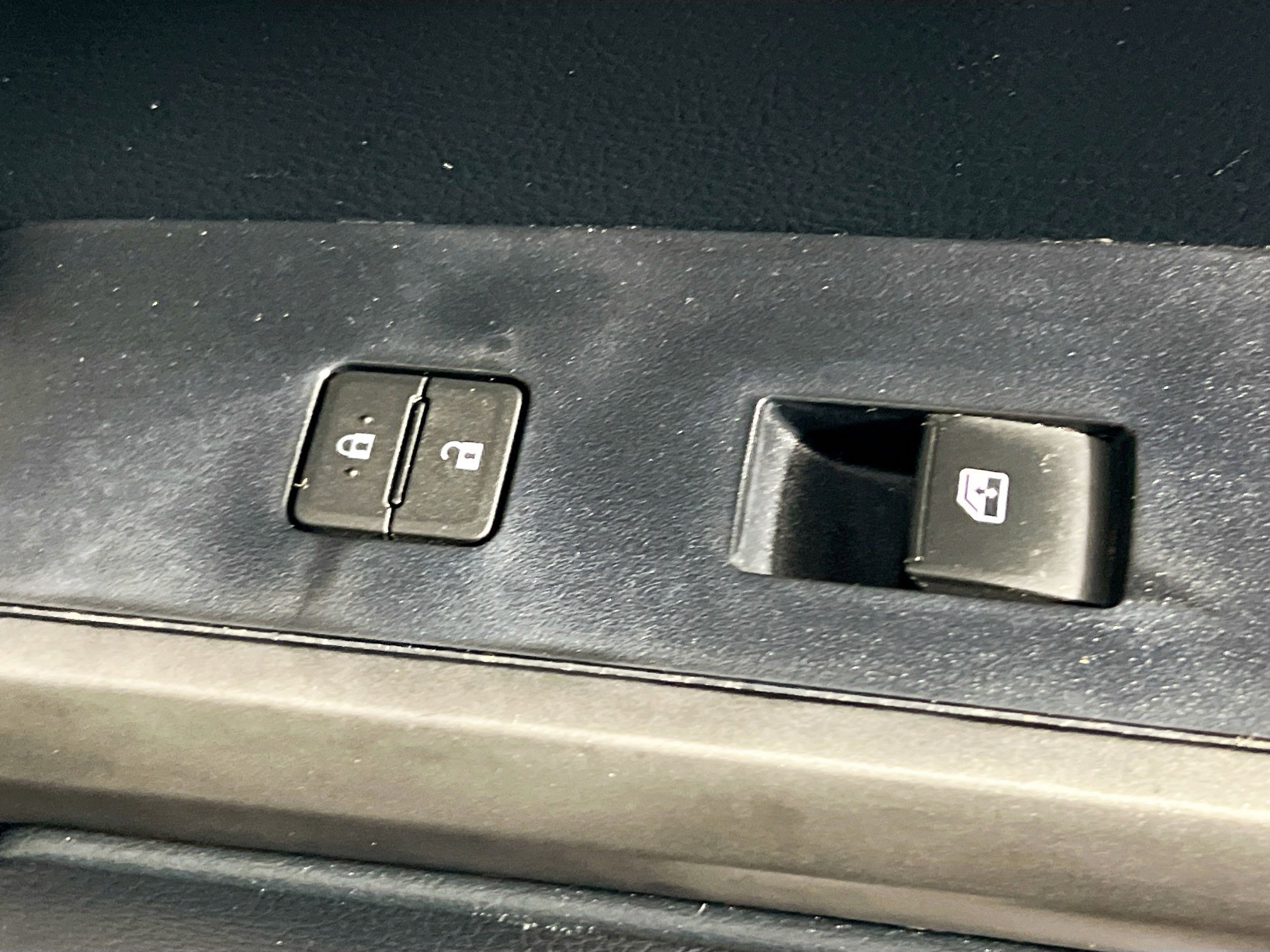 Used 2016 Toyota Tacoma SR5 w/ Towing Package image 30