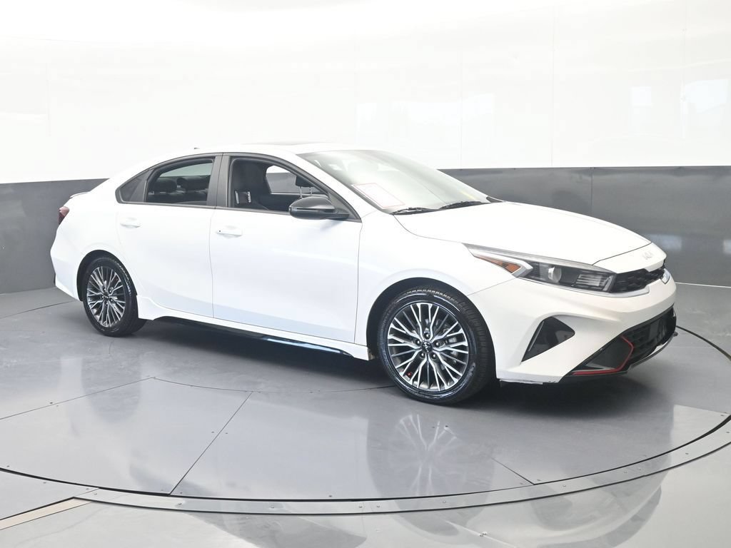 Used 2024 Kia Forte GT-Line w/ GT-Line Premium Package FWD image 8