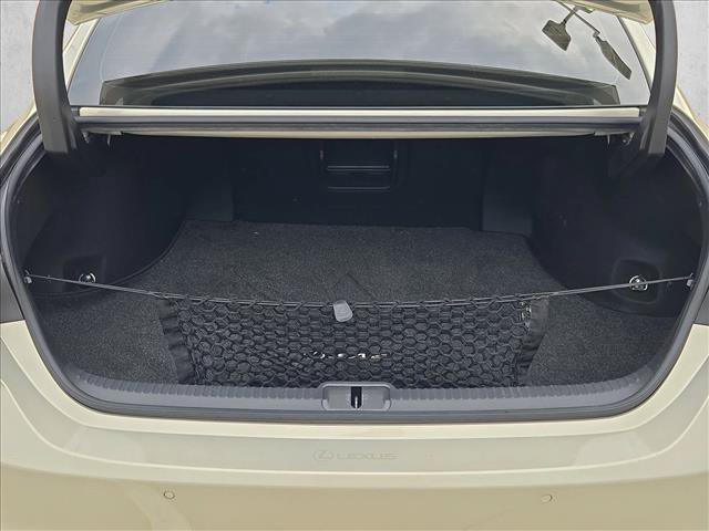Used 2023 Lexus ES 300h w/ Premium Package FWD image 6
