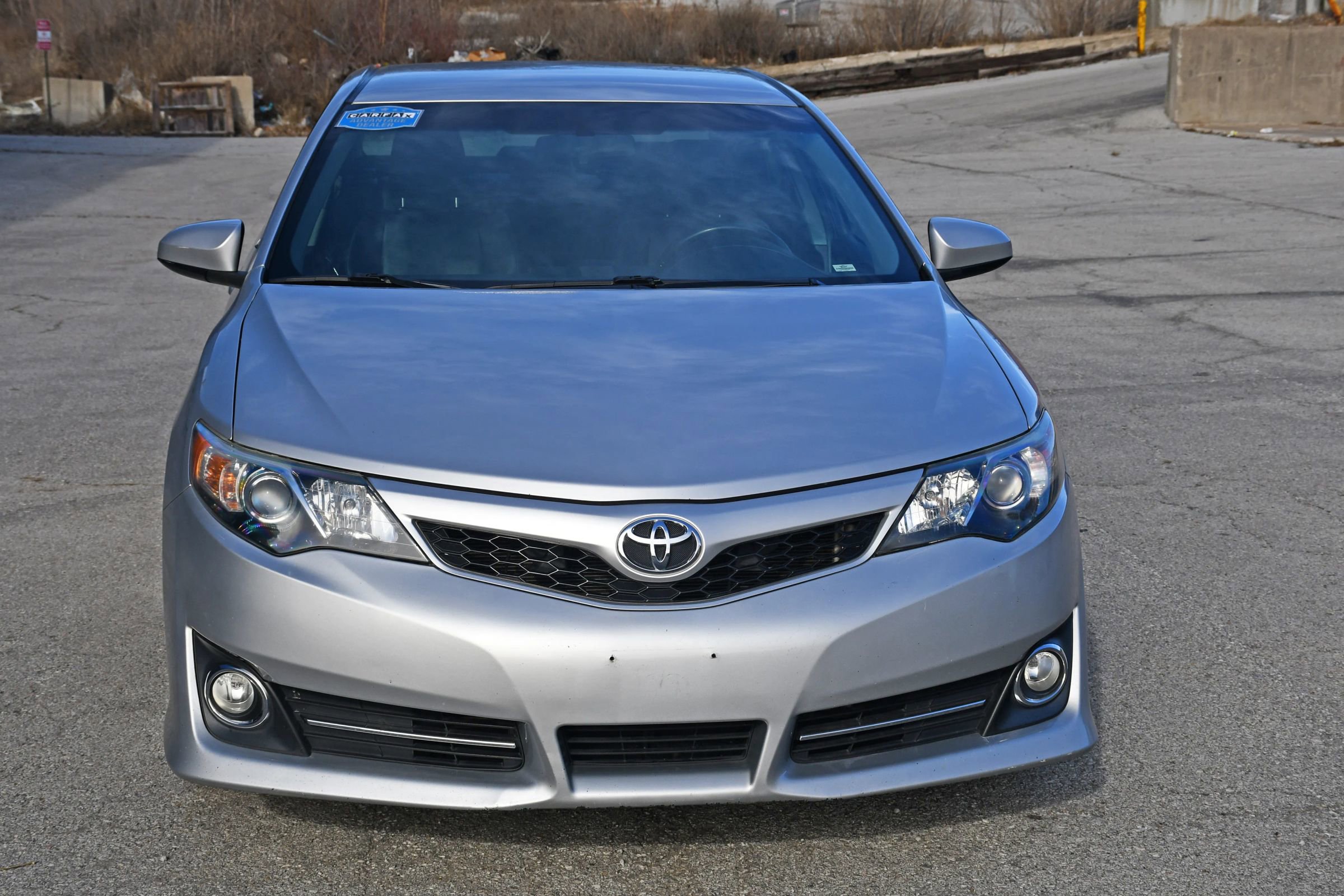 Used 2013 Toyota Camry SE FWD image 3