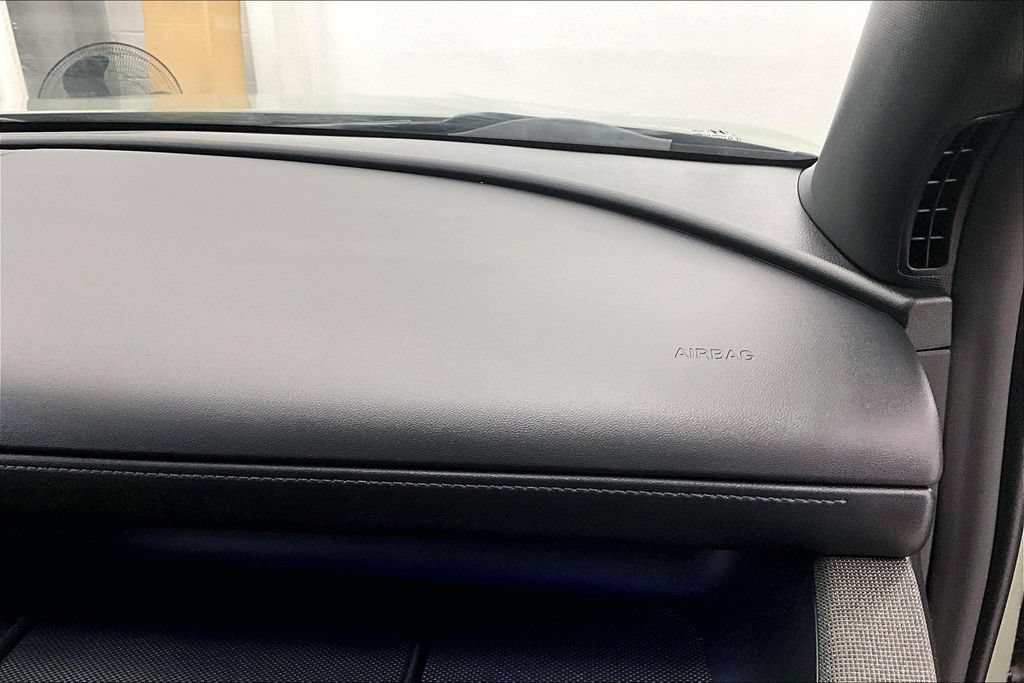 Certified 2025 Hyundai Santa Cruz Limited AWD/4WD image 16
