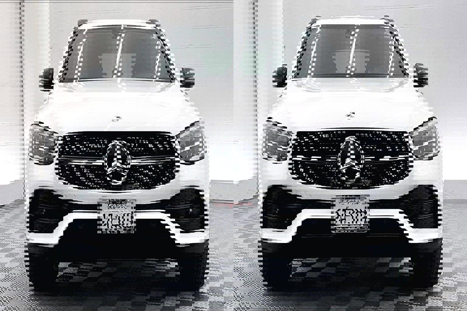 Used 2021 Mercedes-Benz GLC 300 image 2