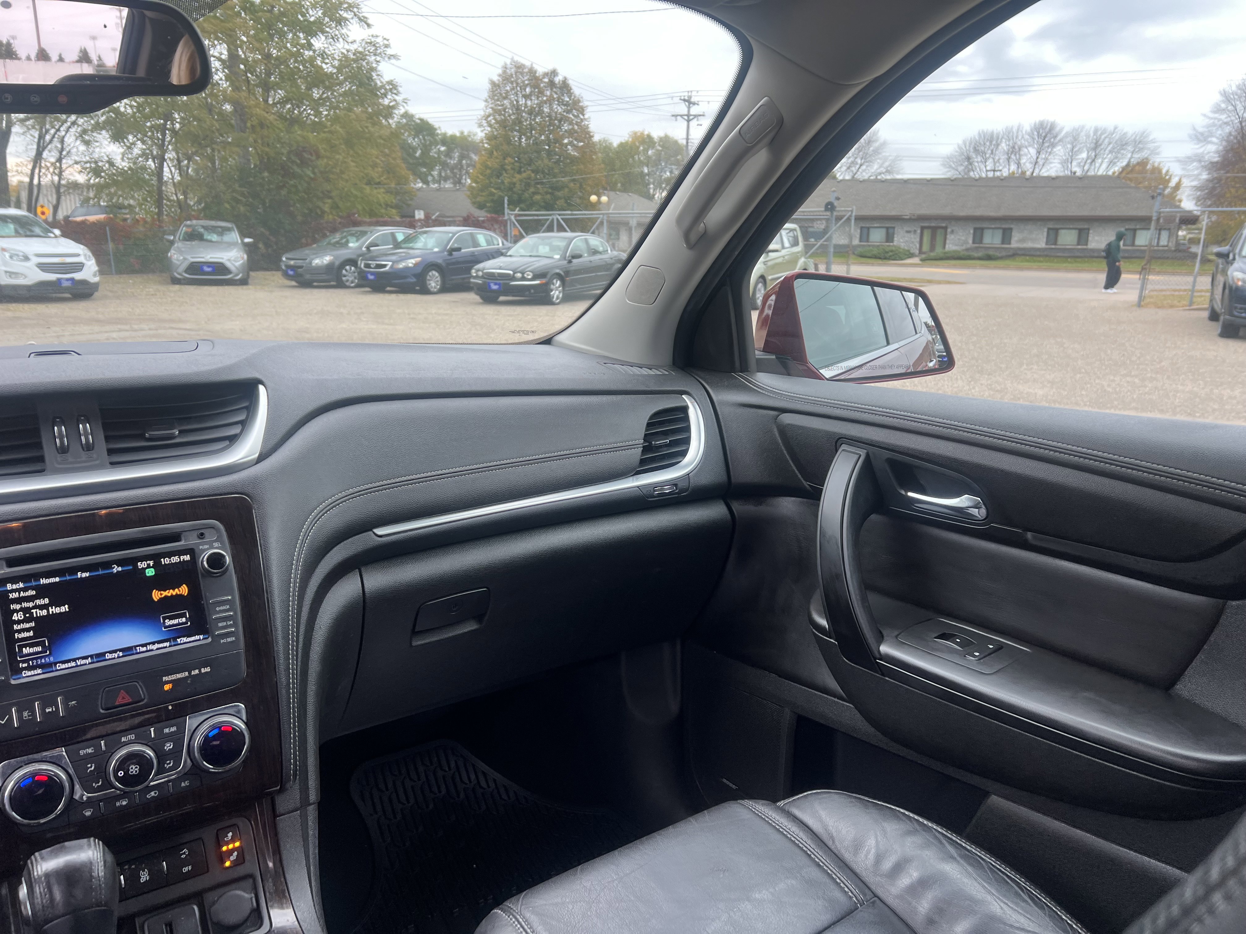 Used 2016 Chevrolet Traverse LT image 13