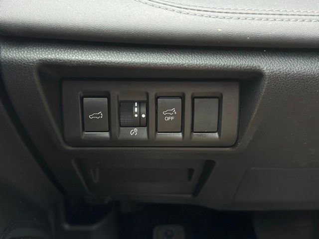 Used 2023 Subaru Outback Limited image 29