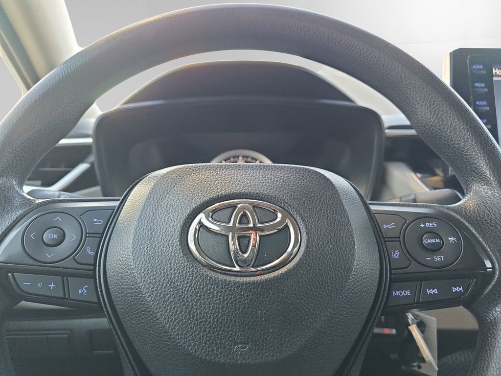 Used 2022 Toyota Corolla LE image 21