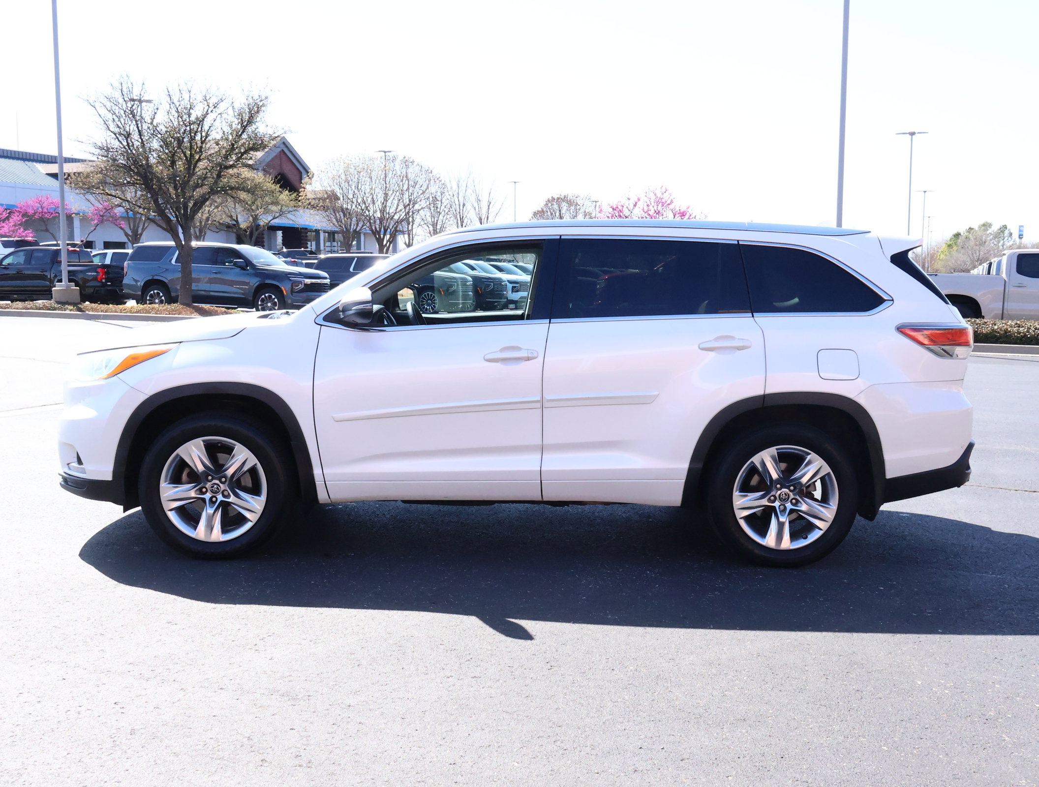Used 2016 Toyota Highlander Limited w/ Driver Technology Package image 33