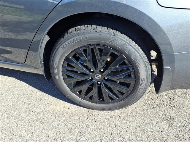 New 2025 Nissan Altima 2.5 SV w/ SV Special Edition Package image 4