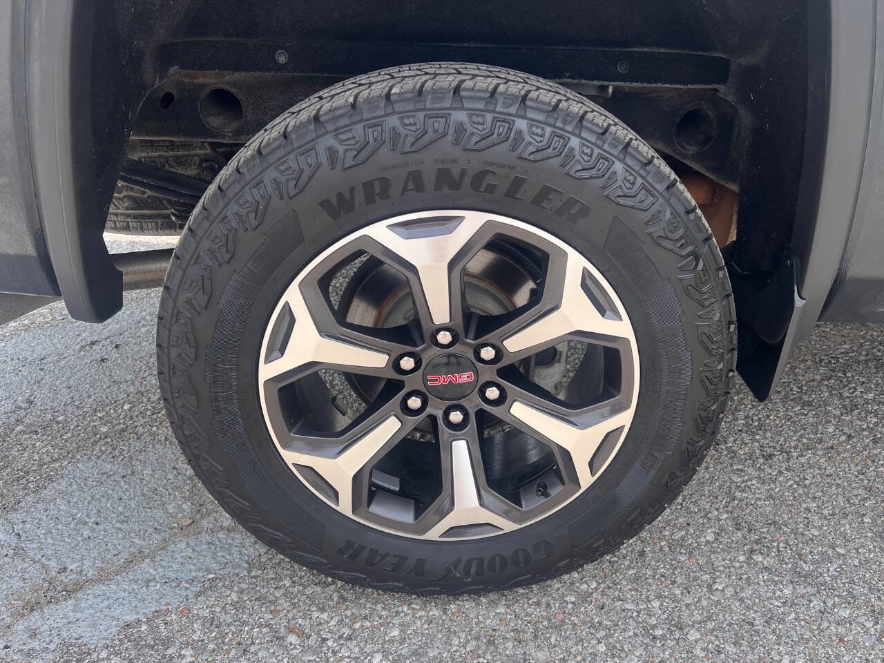 Used 2017 GMC Sierra 1500 SLE w/ SLE Value Package image 23