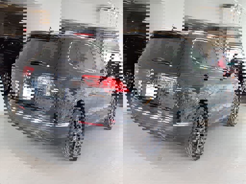 Certified 2023 Volkswagen Tiguan SE image 4