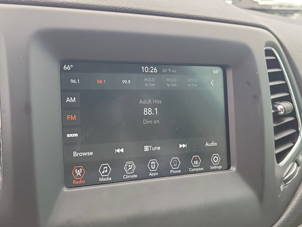 Used 2020 Jeep Compass Latitude w/ Safety & Security Group FWD image 27