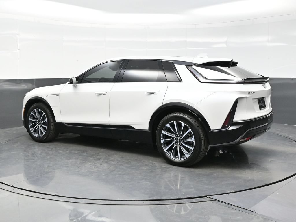 Certified 2024 Cadillac Lyriq Sport AWD/4WD image 4