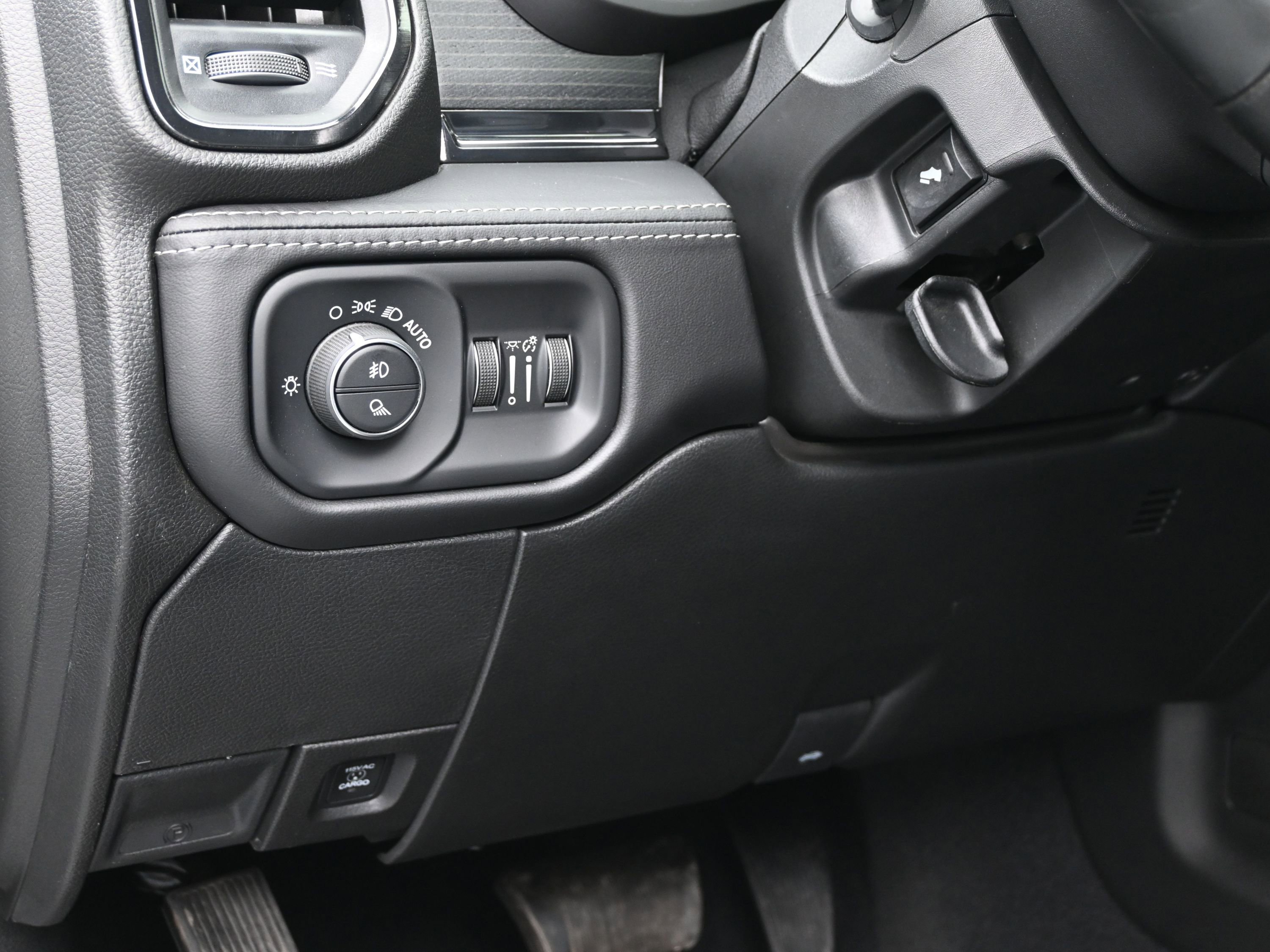 Used 2022 RAM 3500 Limited w/ Night Edition image 23
