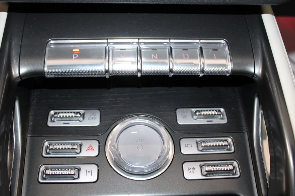 Used 2024 Lincoln Nautilus Reserve AWD/4WD image 29