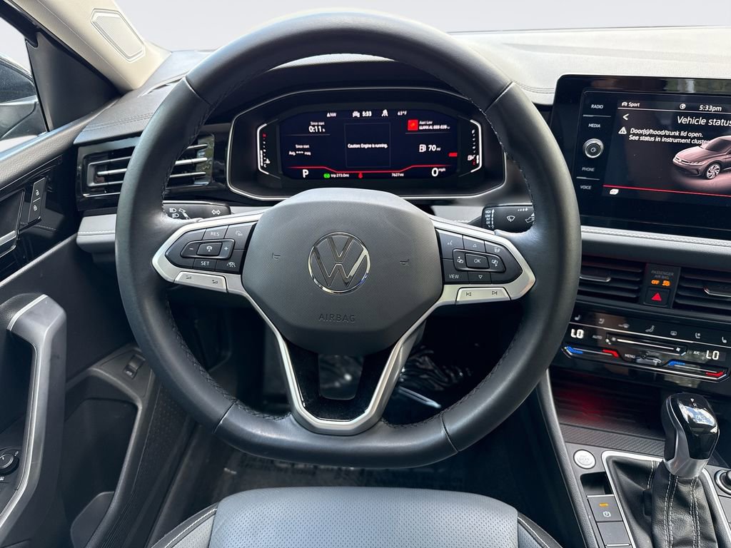 Used 2025 Volkswagen Jetta SEL image 11