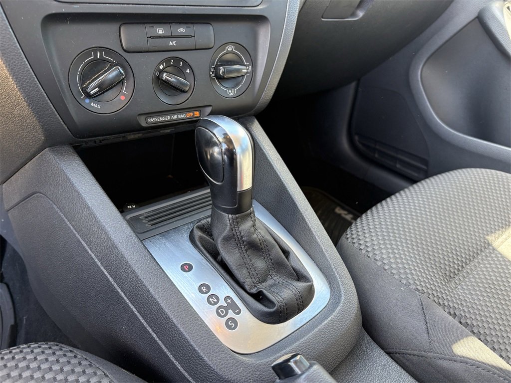 Used 2014 Volkswagen Jetta S image 20