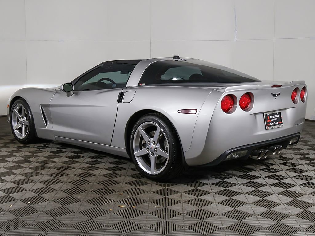 Used 2005 Chevrolet Corvette Coupe w/ Preferred Equipment Group RWD image 18