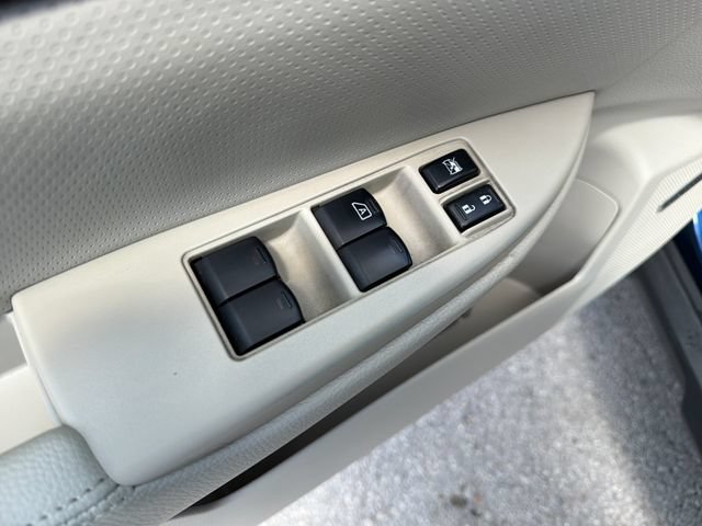 Used 2010 Subaru Outback 2.5i Limited AWD/4WD image 31