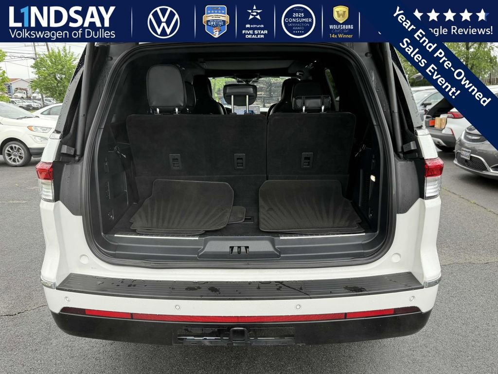 Used 2022 Lincoln Navigator Reserve image 16