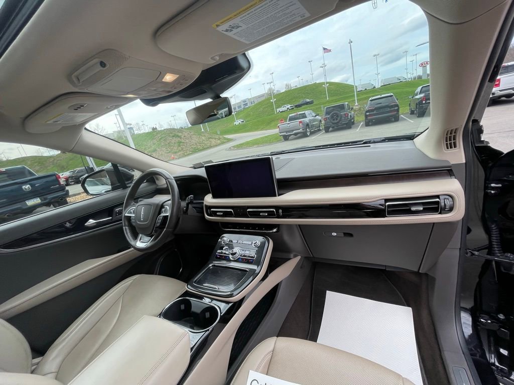 Used 2023 Lincoln Nautilus Reserve w/ Monochromatic Package image 11