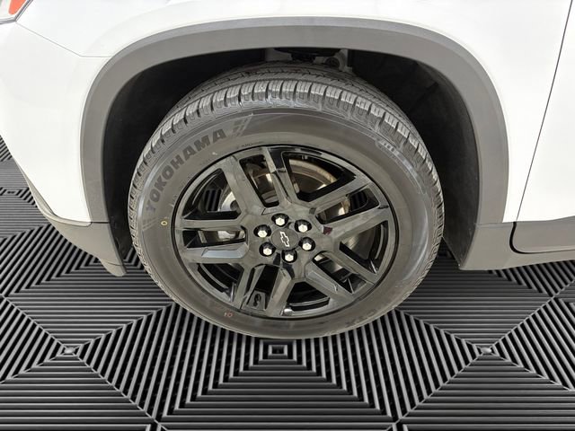 Used 2020 Chevrolet Traverse LT w/ LPO, Blackout Package image 9