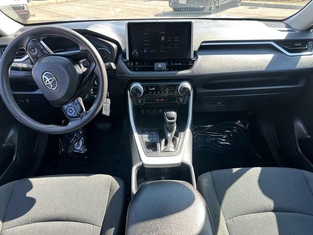 Used 2024 Toyota RAV4 LE AWD/4WD image 18