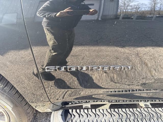 Used 2023 Chevrolet Suburban Z71 w/ Z71 Off-Road Package AWD/4WD image 15