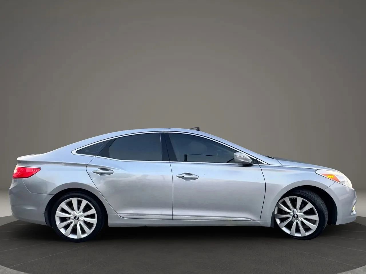 Used 2014 Hyundai Azera Limited w/ Option Group 02 image 10