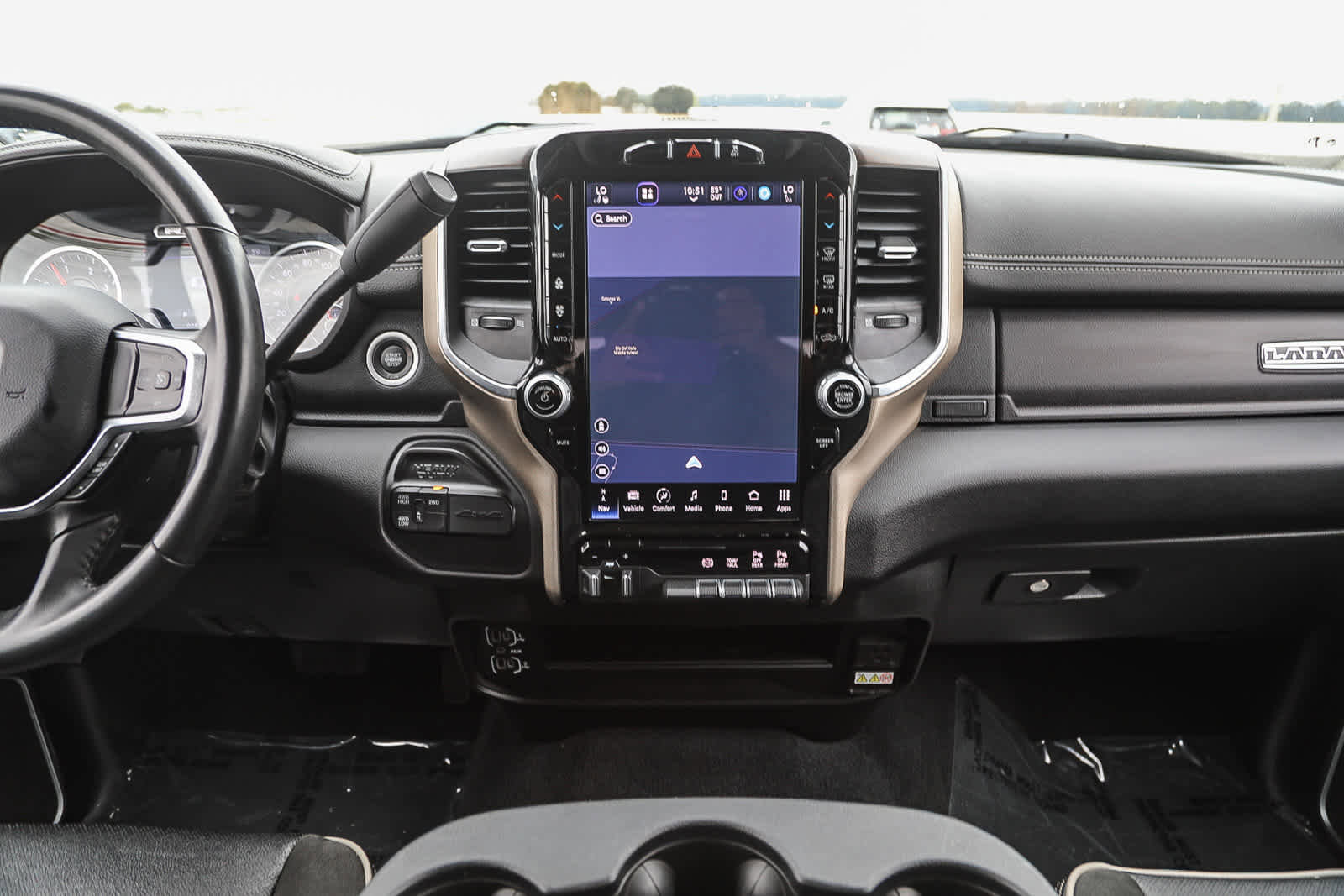 Used 2024 RAM 2500 Laramie image 13