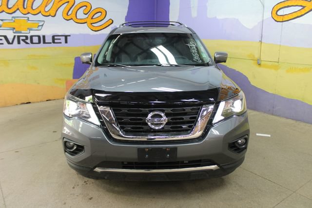 Used 2019 Nissan Pathfinder Platinum AWD/4WD image 3