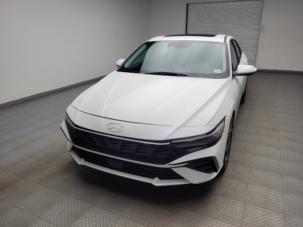 Used 2025 Hyundai Elantra SEL FWD image 15