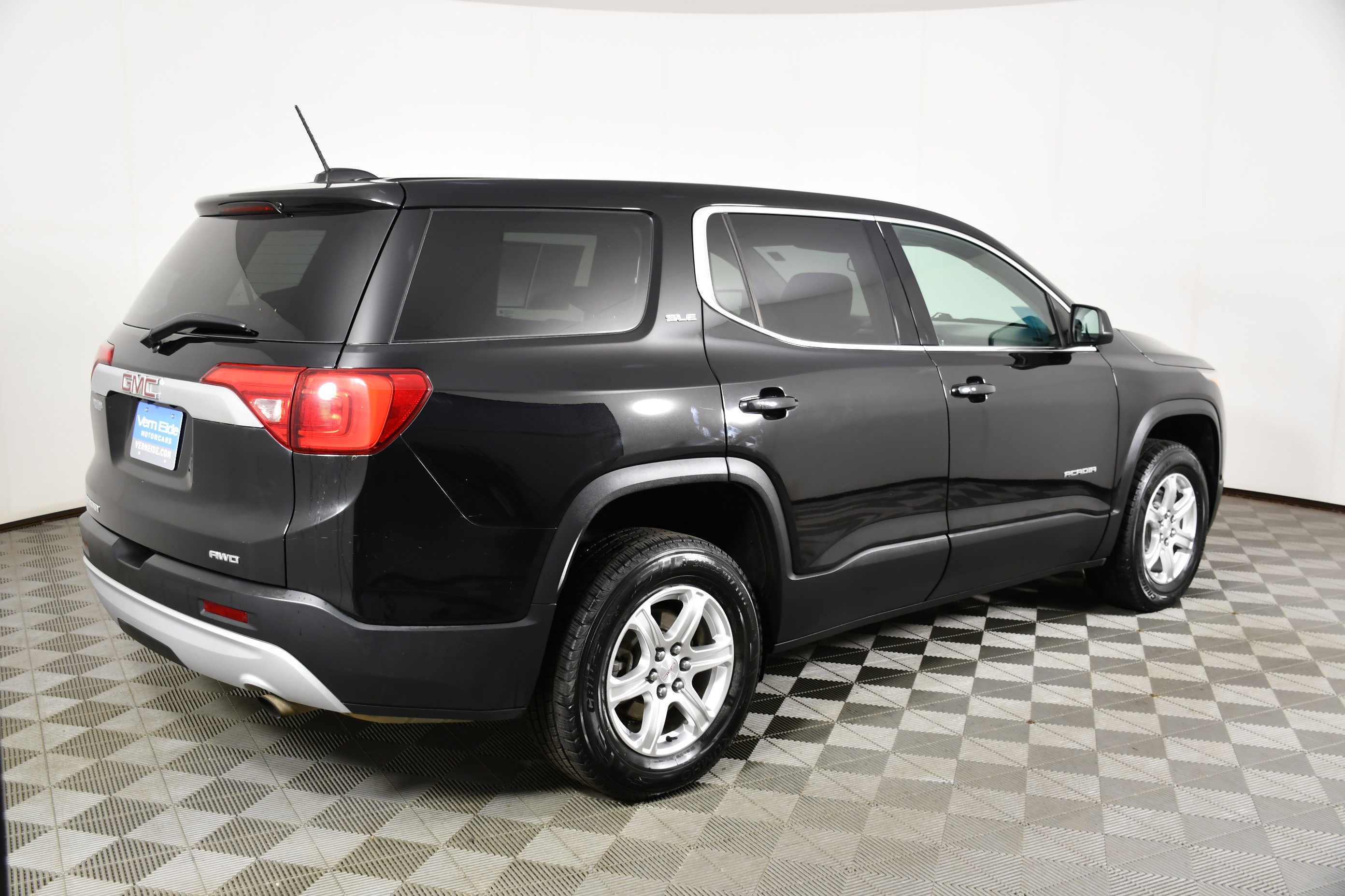 Used 2019 GMC Acadia SLE AWD/4WD image 6