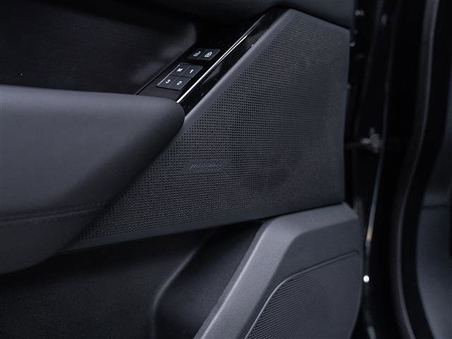 New 2026 Land Rover Range Rover Velar Dynamic SE image 24