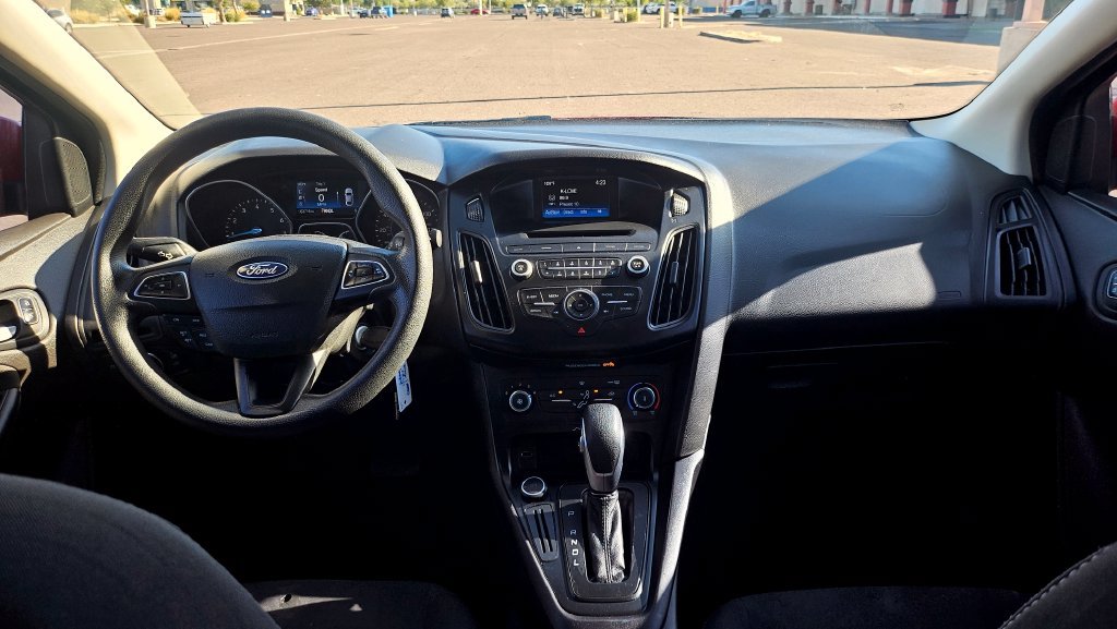 Used 2017 Ford Focus SE FWD image 28