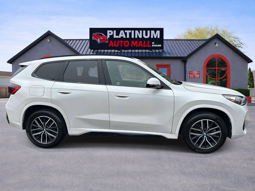 Used 2023 BMW X1 xDrive28i w/ Premium Package AWD/4WD image 2