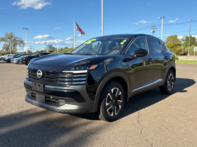 Certified 2025 Nissan Kicks SV AWD/4WD image 5