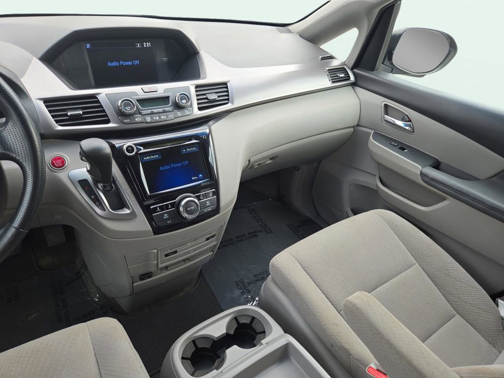 Used 2016 Honda Odyssey SE image 23